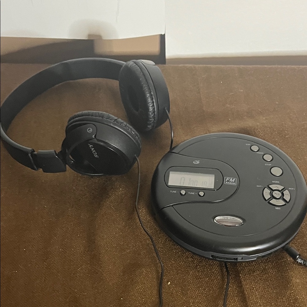 😄Portable cd/fm radio player GPX pc332b rs